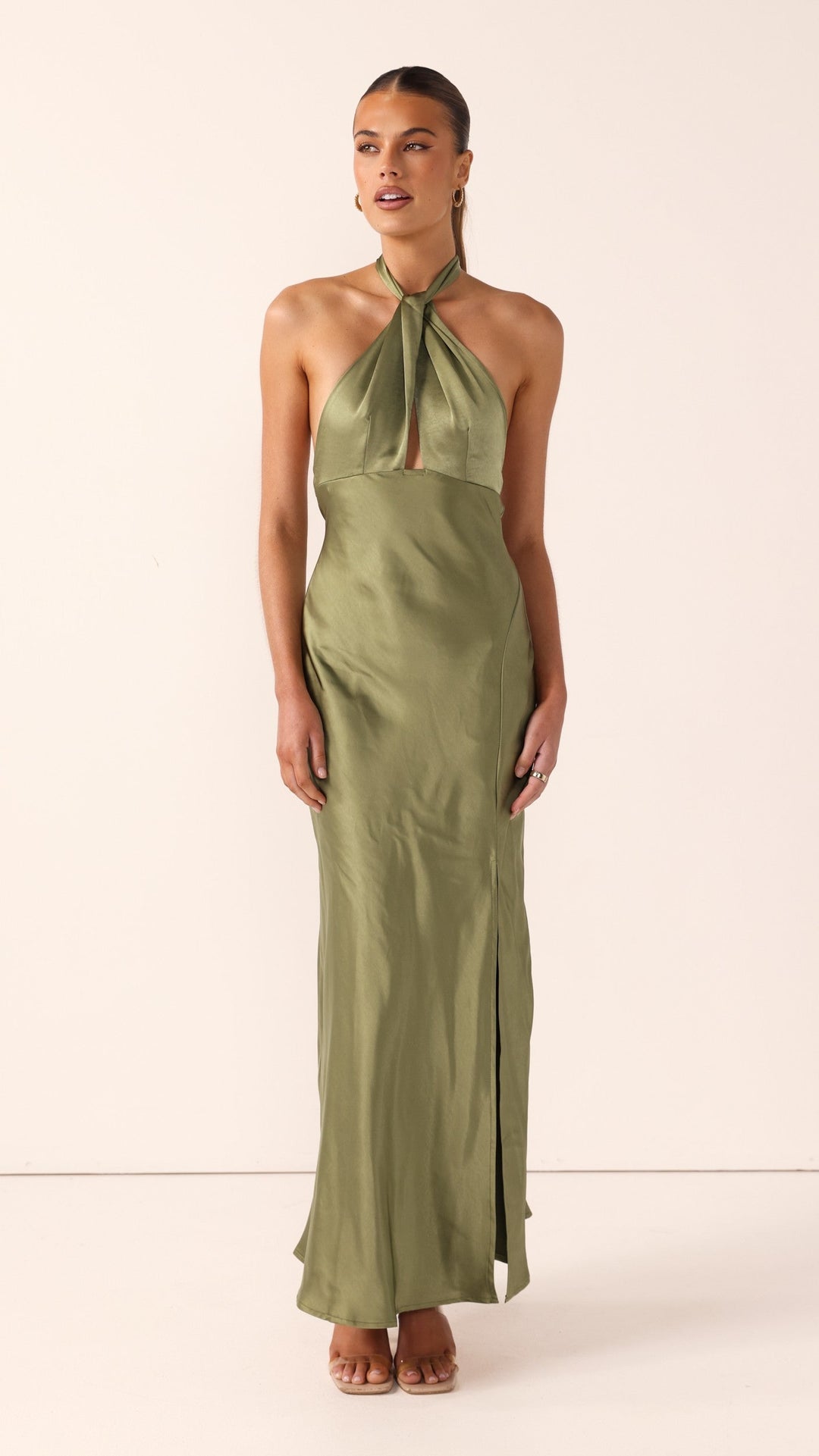 Camille | Elegante abito maxi in raso da donna con scollo all&