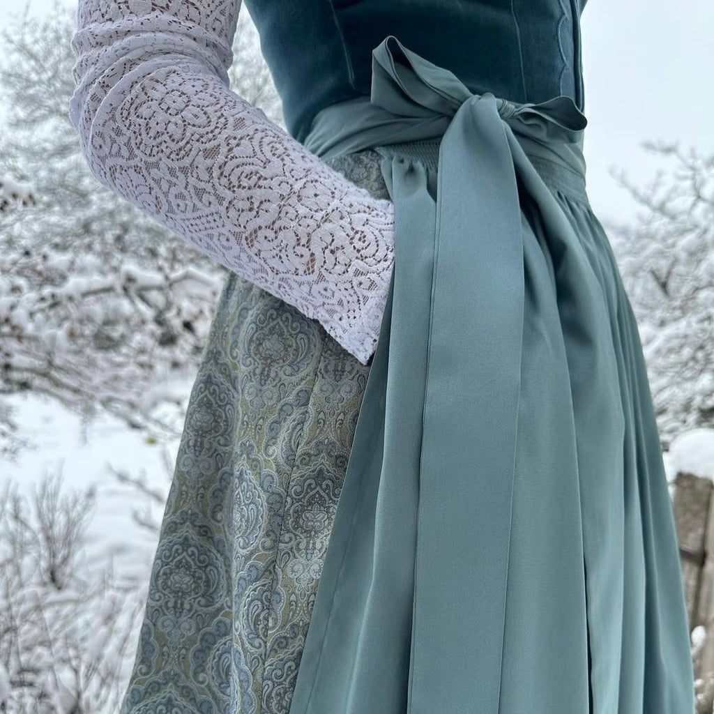 Malin | Damen Traditionelles Tailliertes Dirndl
