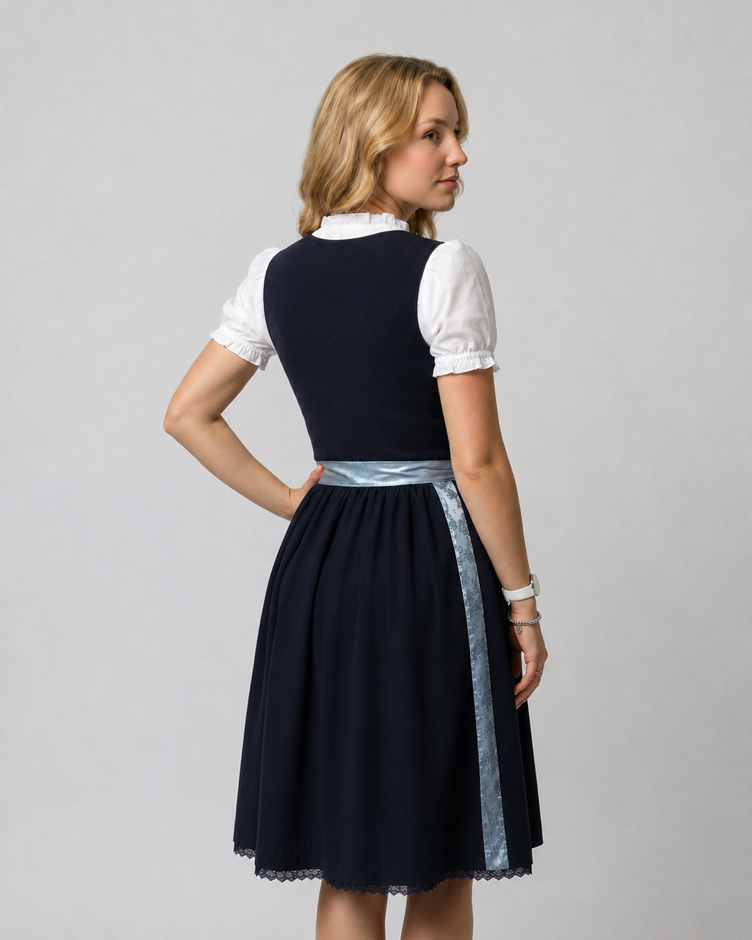 Elisa | Damen Traditionelles Schnürung Dirndl mit Schürze