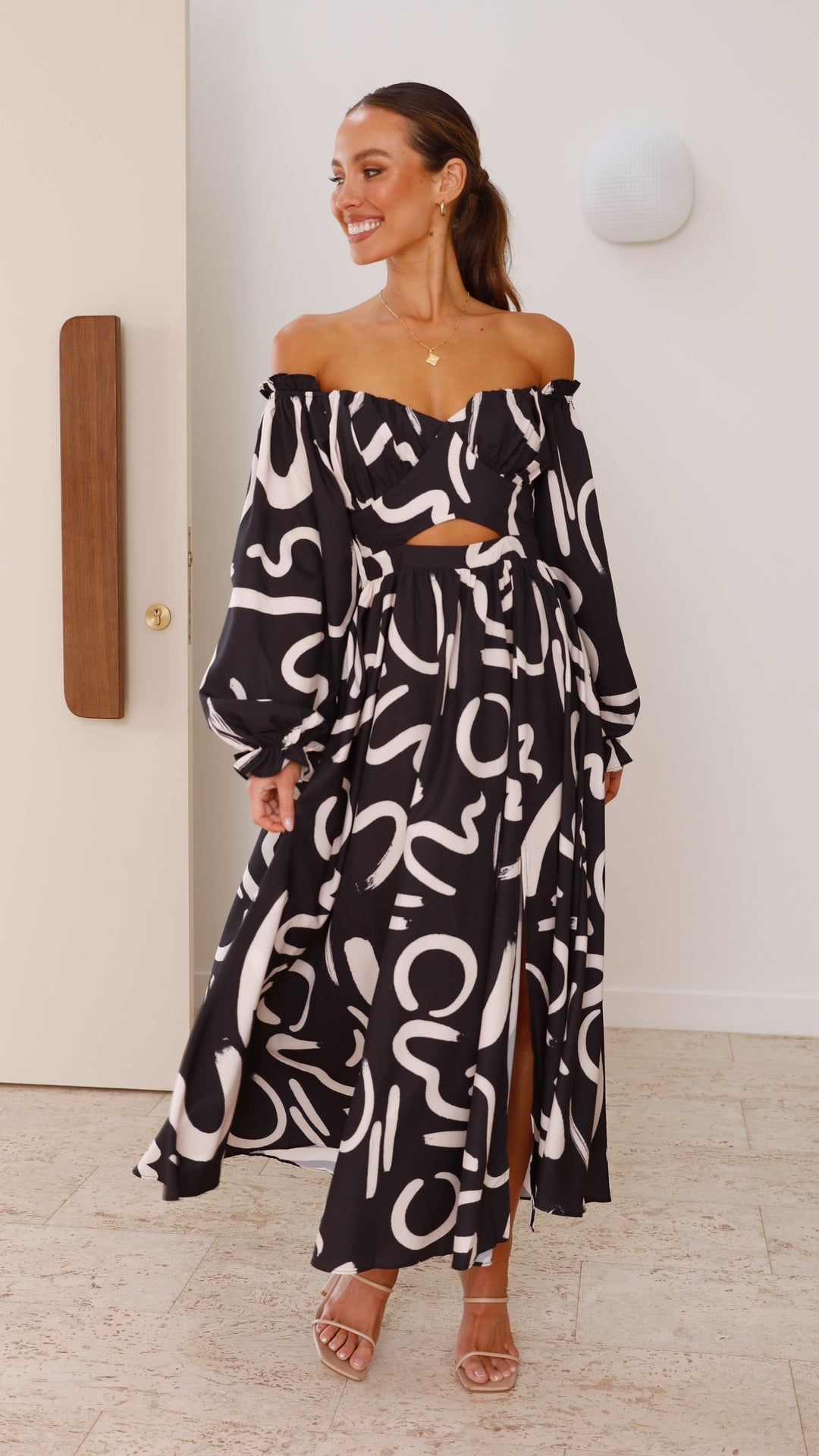 Ingrid | Elegante abito maxi da donna con spalle scoperte