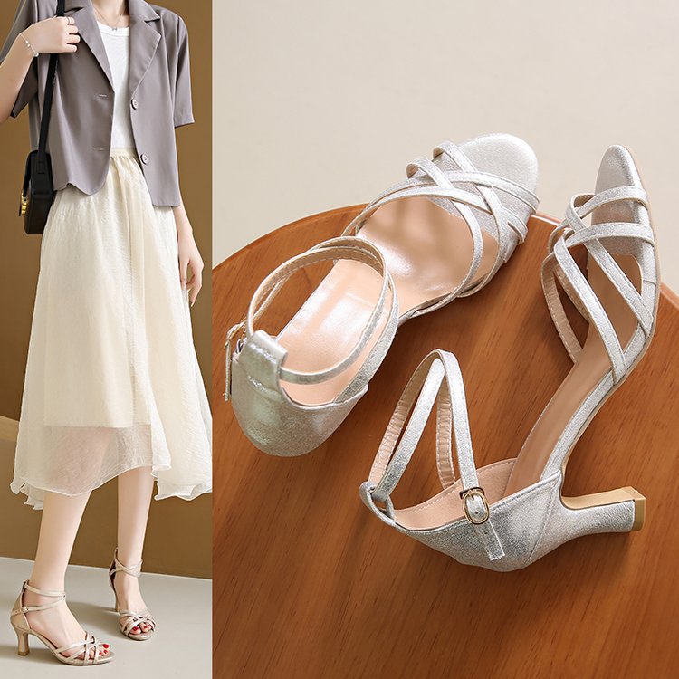 Sara | Women&