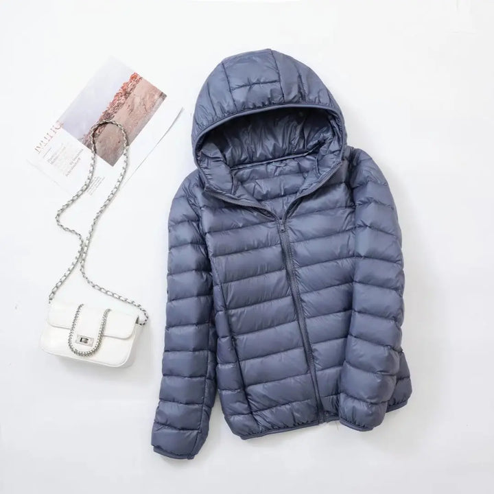 Flavia | Damen Leichte Winddichte Daunenjacke mit Kapuze