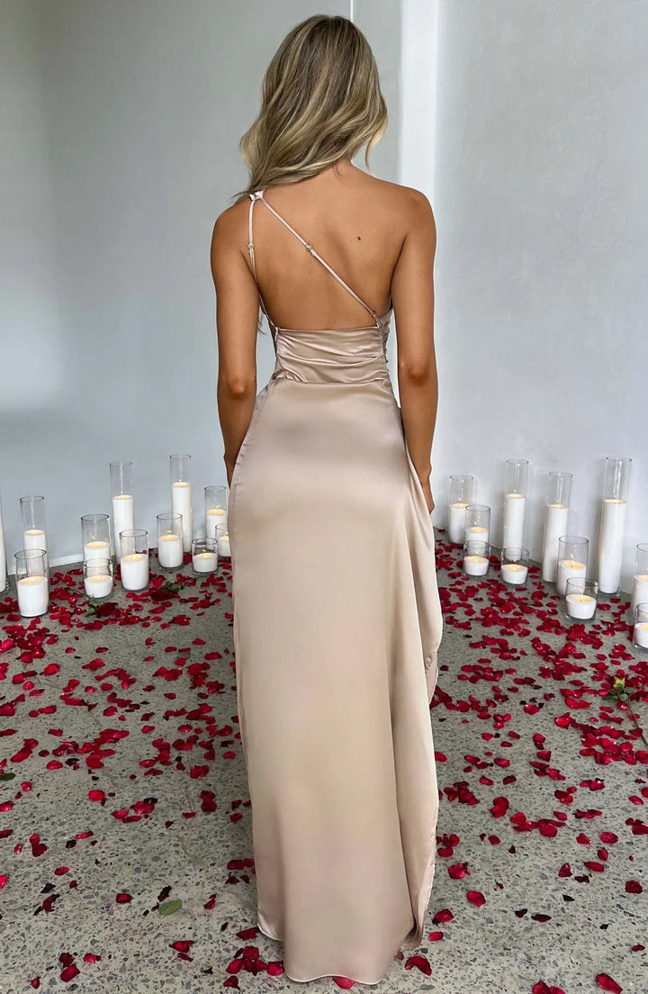 Emilia | Women&