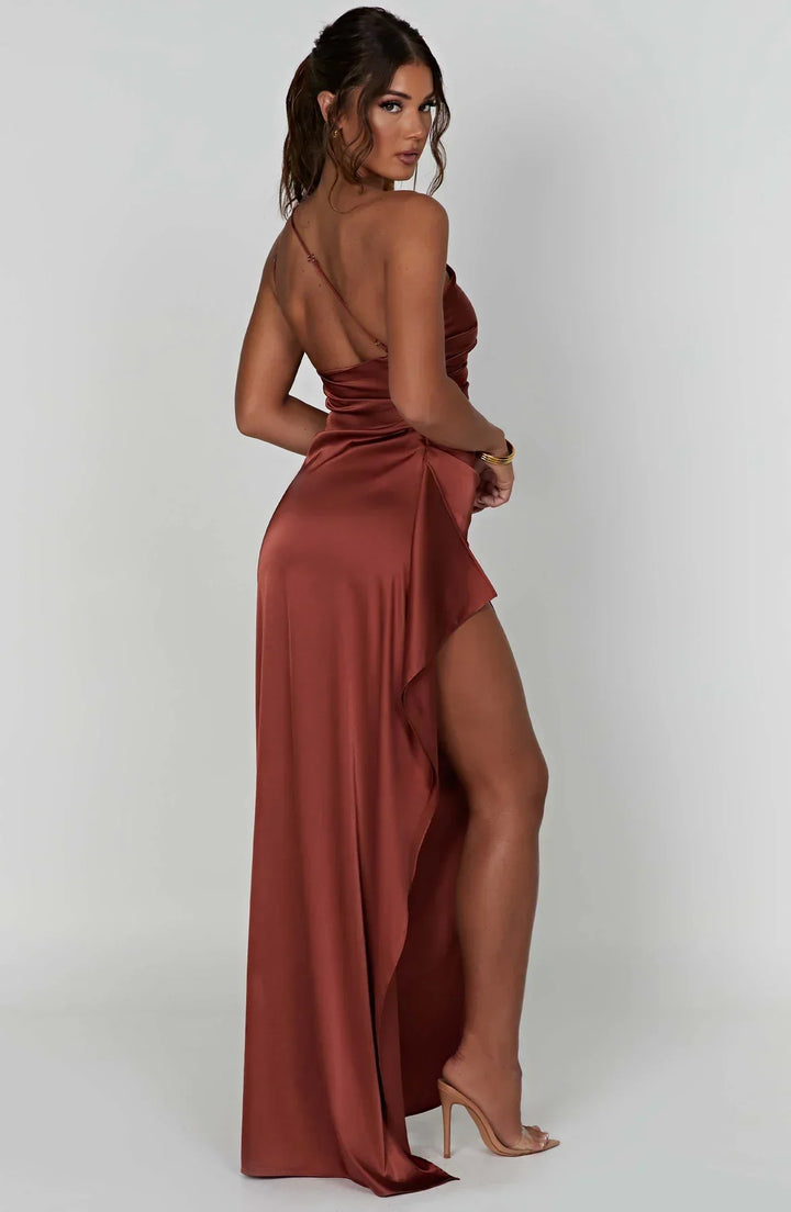 Emilia | Women&