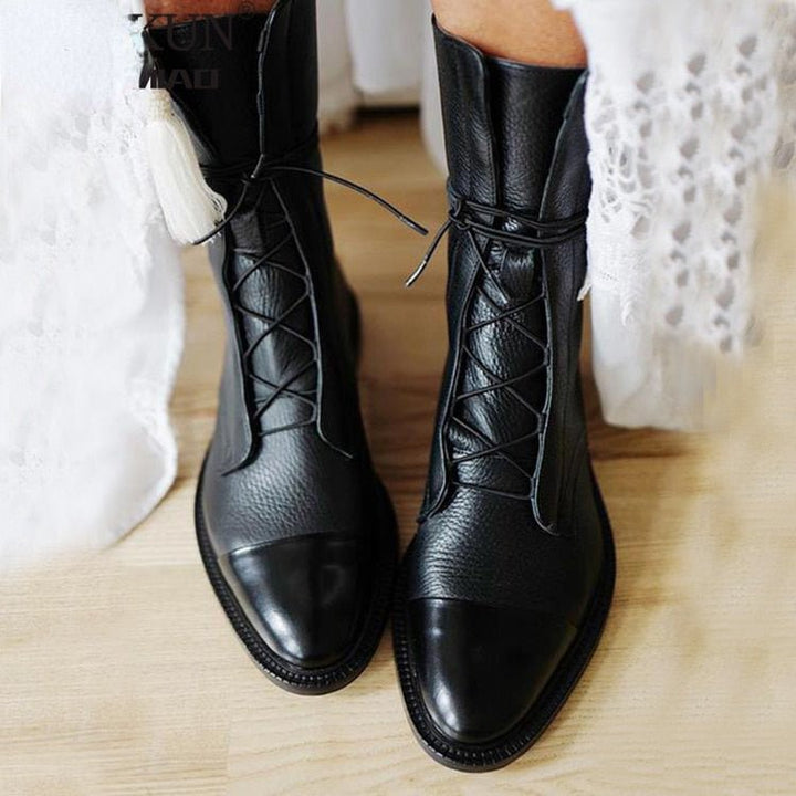Shaneela | Bottines noires à petit talon pour femmes