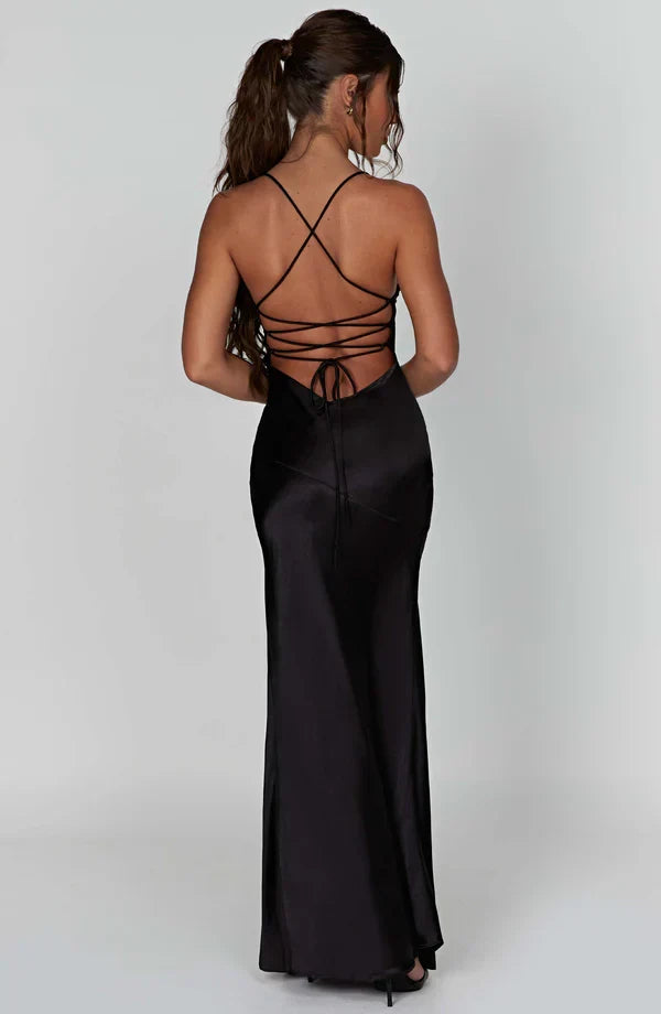 Cosima | Robe longue en satin à col en V pour invitée de mariage