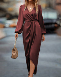 Rosa | Robe satinée élégante à décolleté en V avec manches longues pour femme  